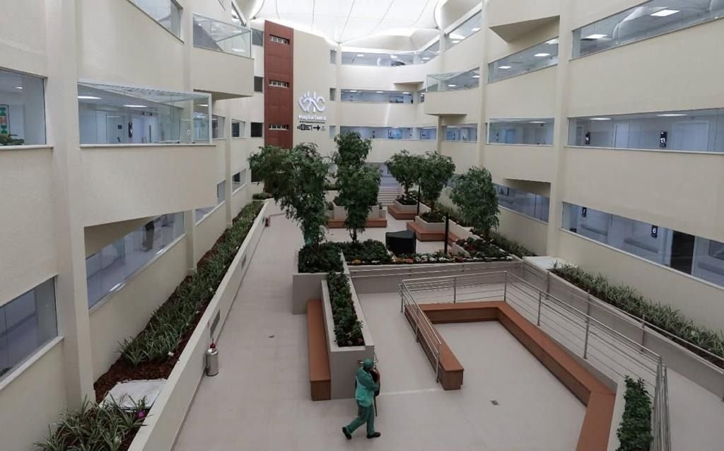 Área de convivência: Obra hospitalar