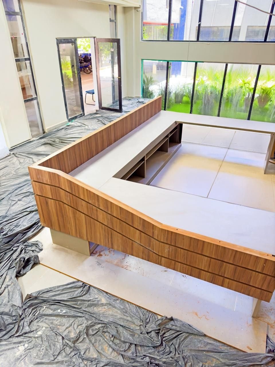 Balcão de atendimento: Em montagem na obra
